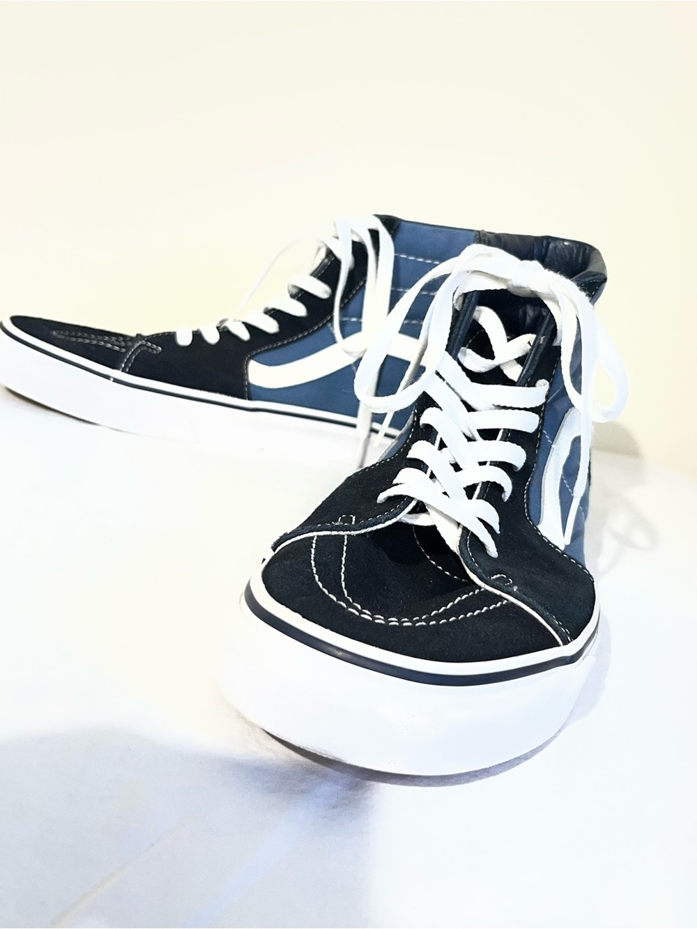Vans High-Top Skate Sneakers in Black, Blue & White SZ 12